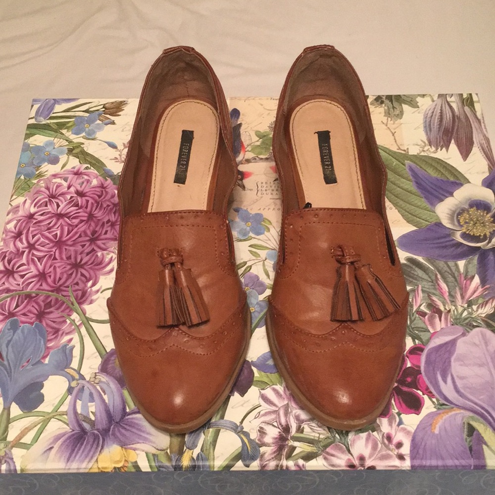 Shoes - Picture 1 of 4